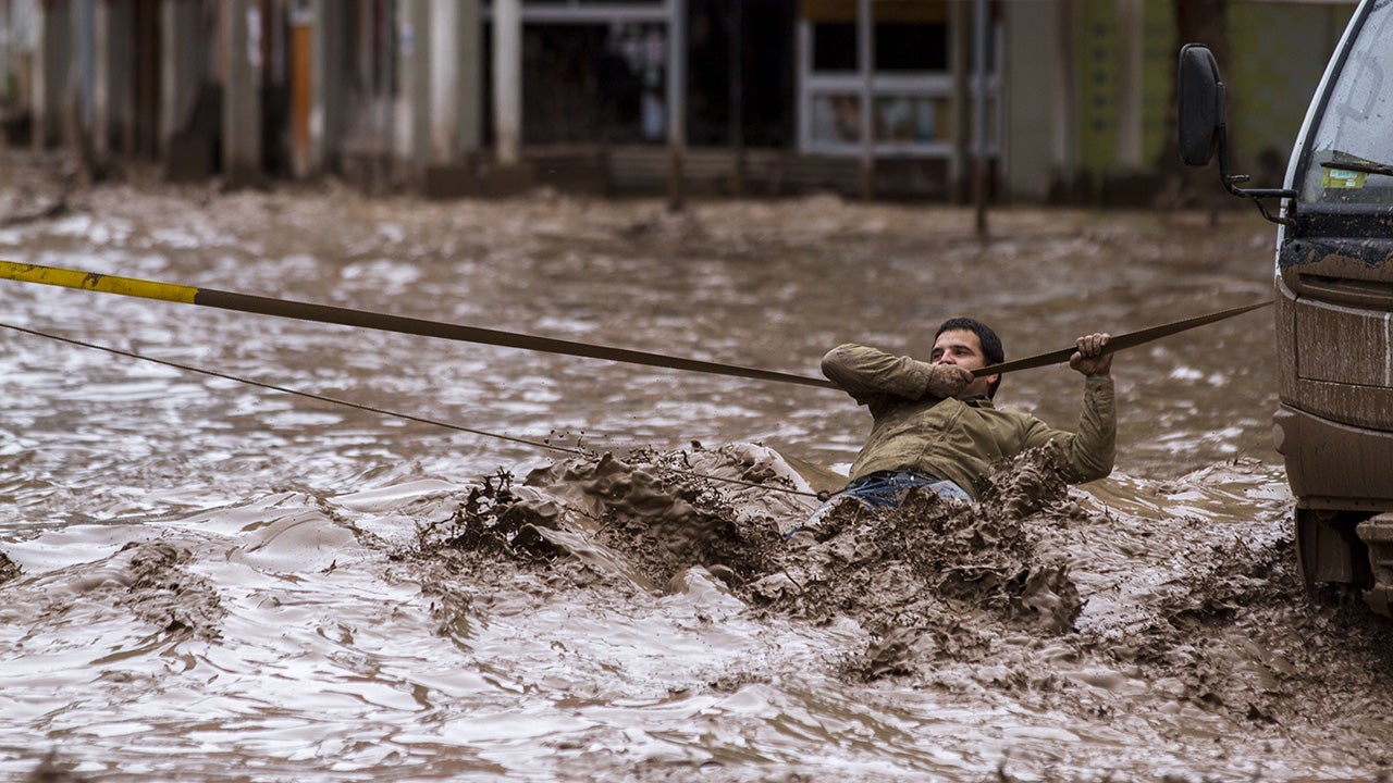 Chile storm results in three deaths, isolates 34,000