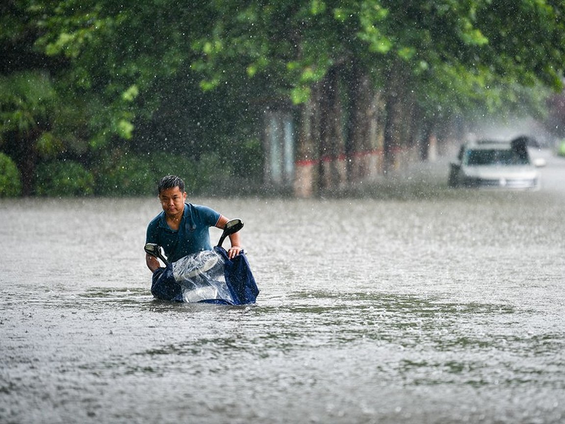 Typhoon Gaemi has struck Fujian Province, affecting over a million lives. China