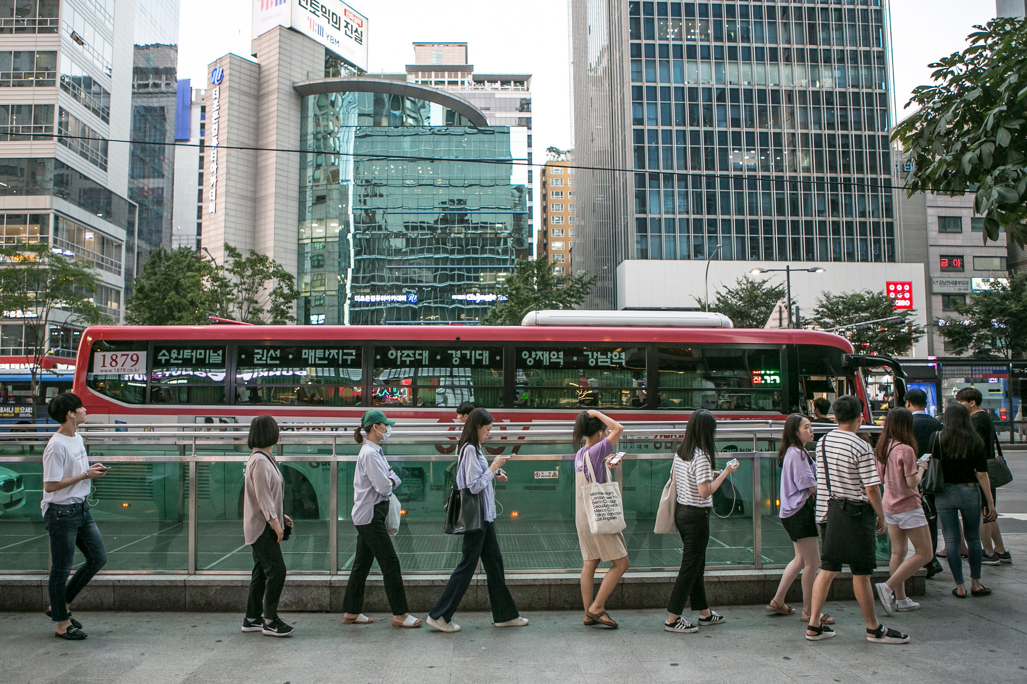 South Korean companies, facing a ‘crisis,’ are instructing managers to increase their working hours.